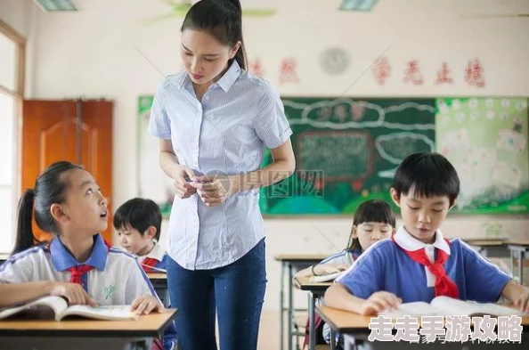 《年轻漂亮的老师6》传递积极向上的教育理念，激励学生追求梦想，展现青春活力与无限可能，让每个人都能找到自己的光芒